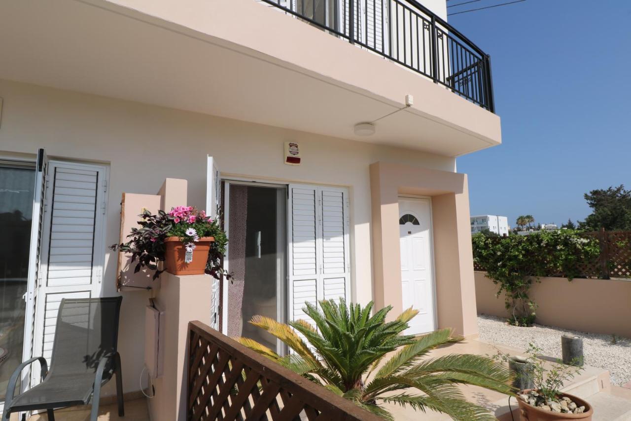 The Paradise Townhouses By Taimoura بافوس المظهر الخارجي الصورة